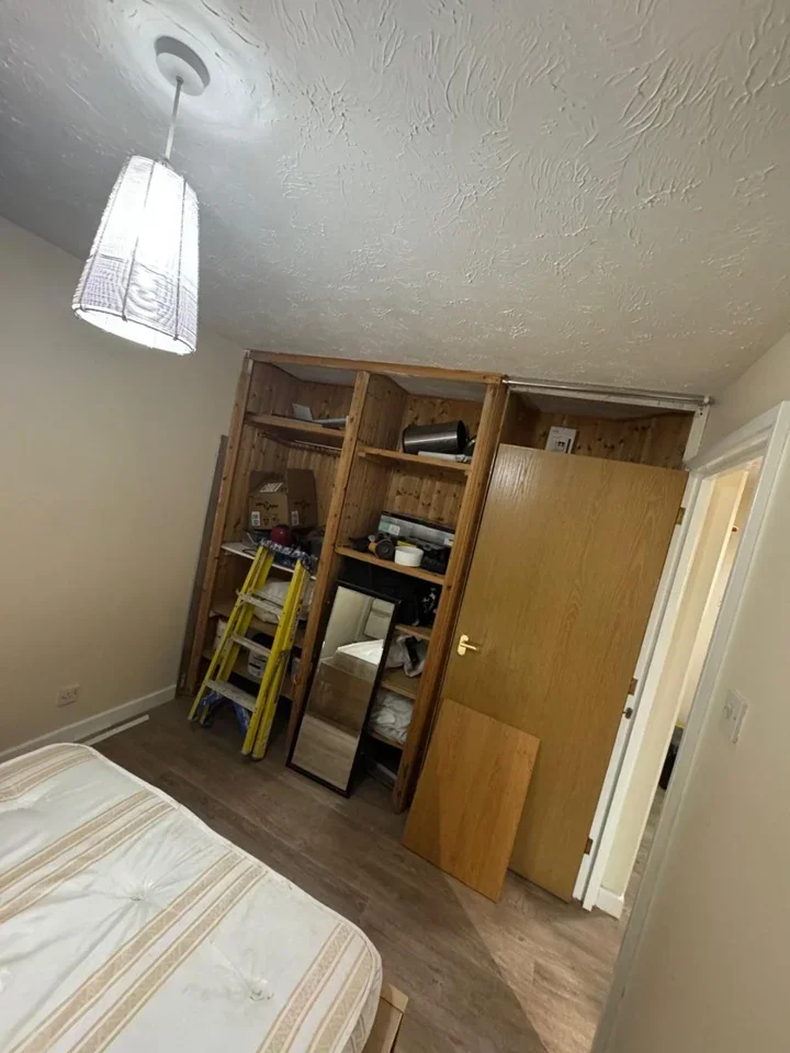 Flat Pinewood Mews in Borough of Spelthorne