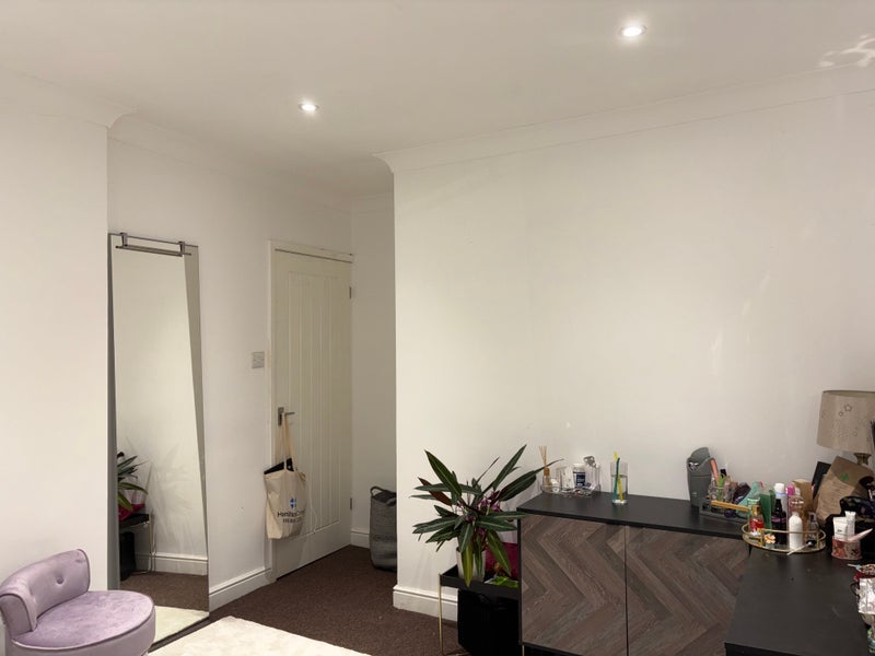 Room Harry Rowley Close in Manchester
