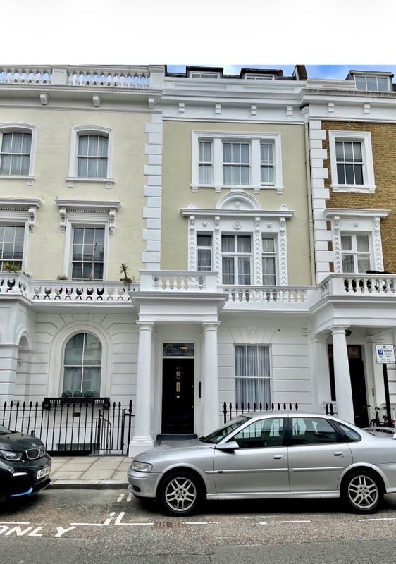 Room Denbigh Place in City of Westminster