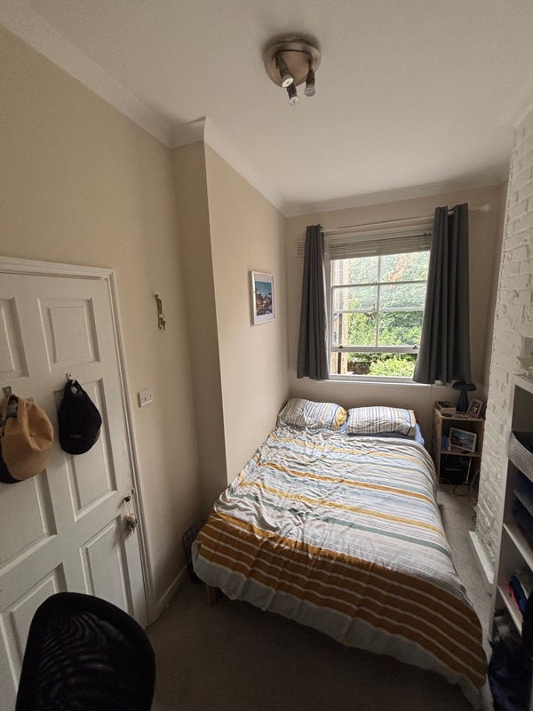 Room Kellett Road in Greater London