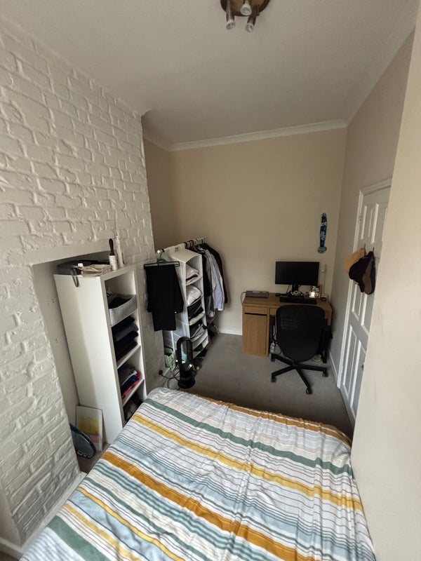 Room Kellett Road in Greater London