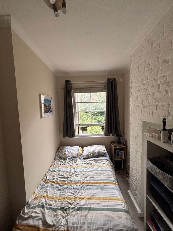 Room Kellett Road in Greater London