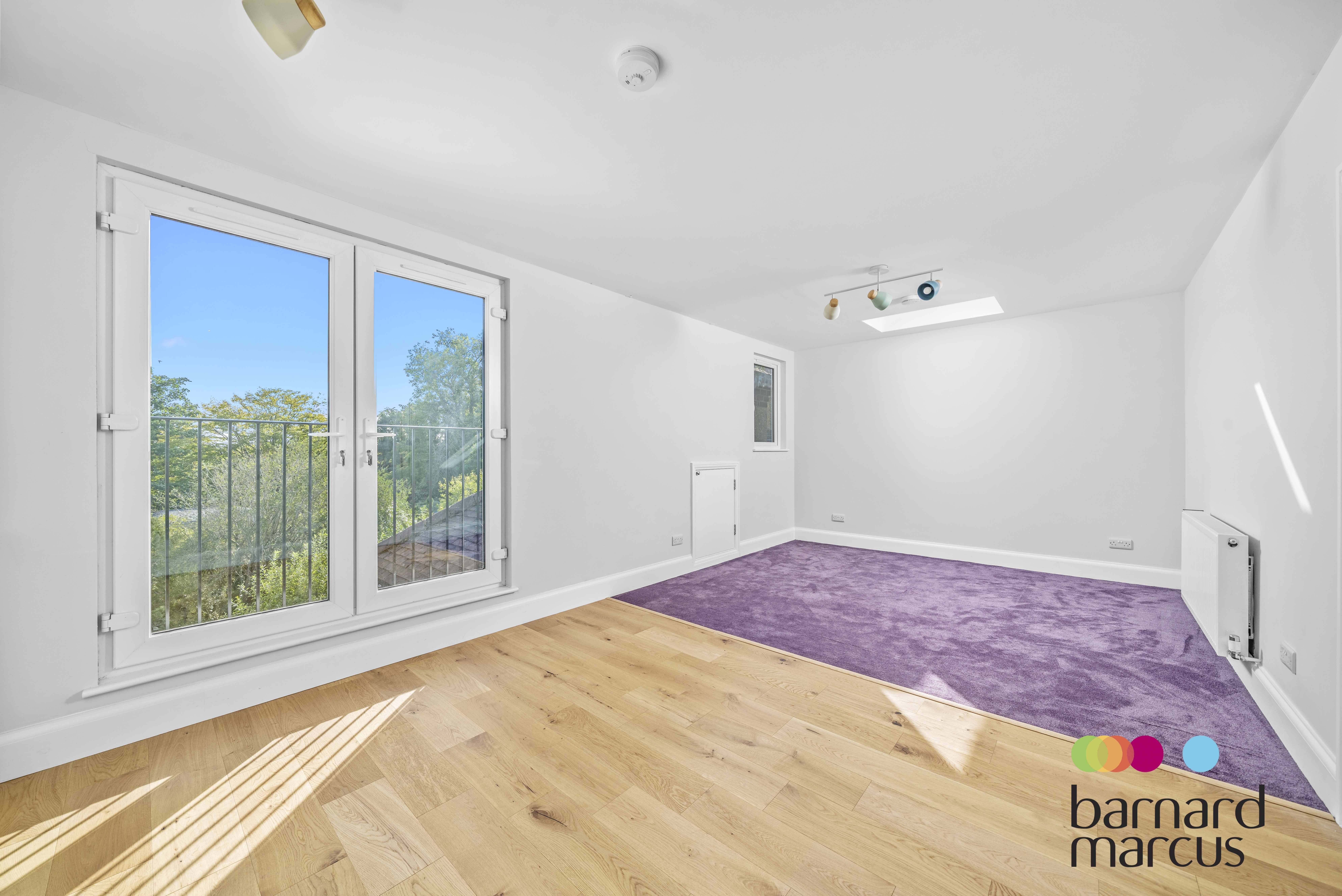 Flat Alexandra Park Road in Greater London