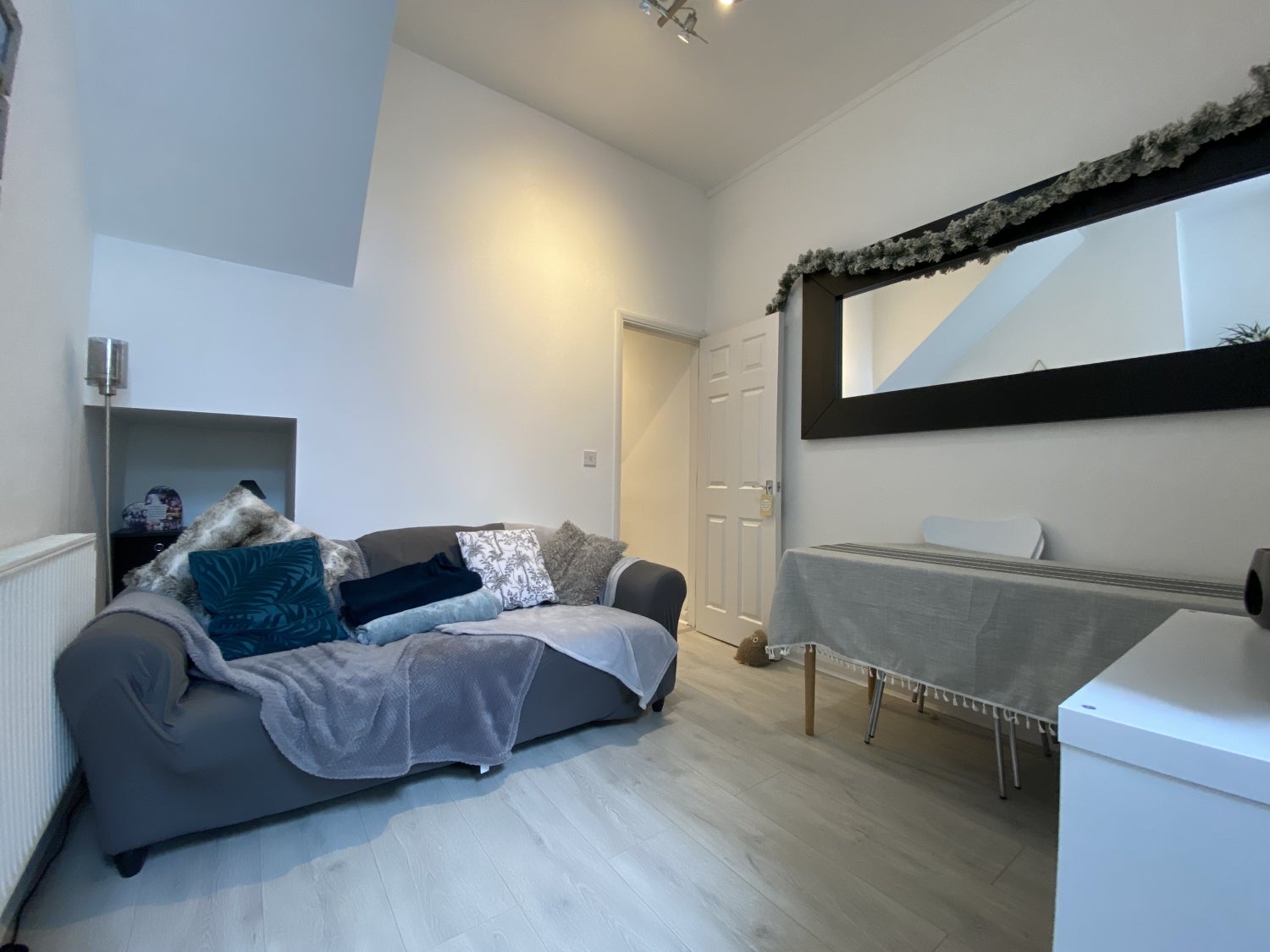 Flat Claude Road in Cardiff