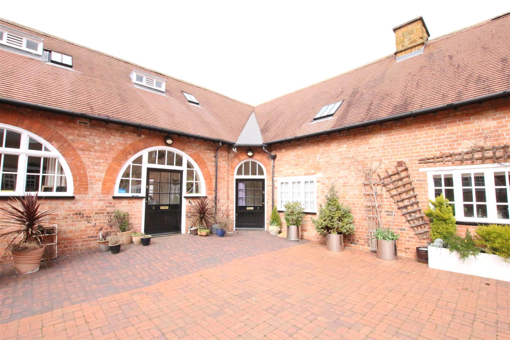 House Mandeville Close in Northampton