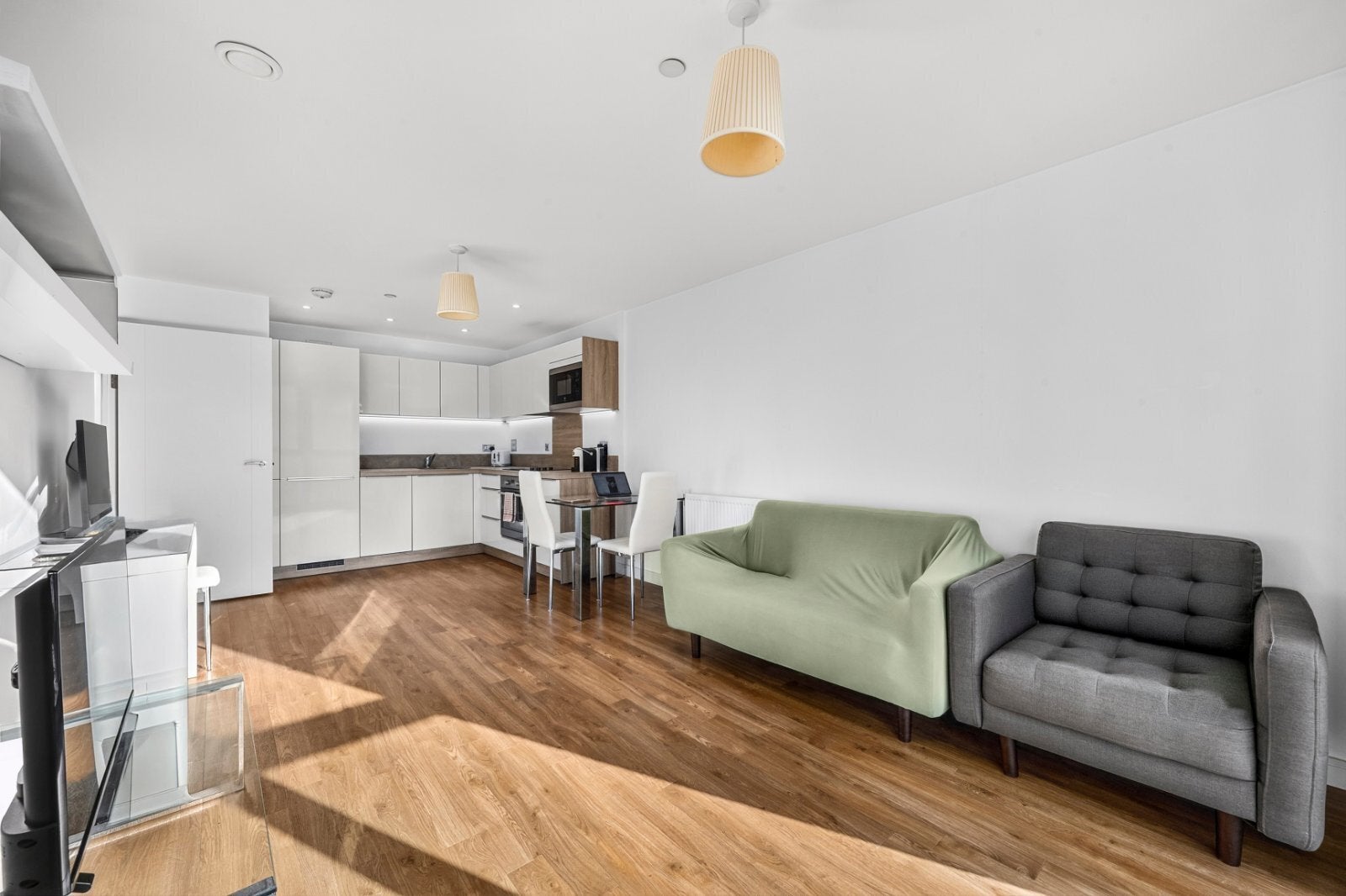 Flat Vian Street in Greater London