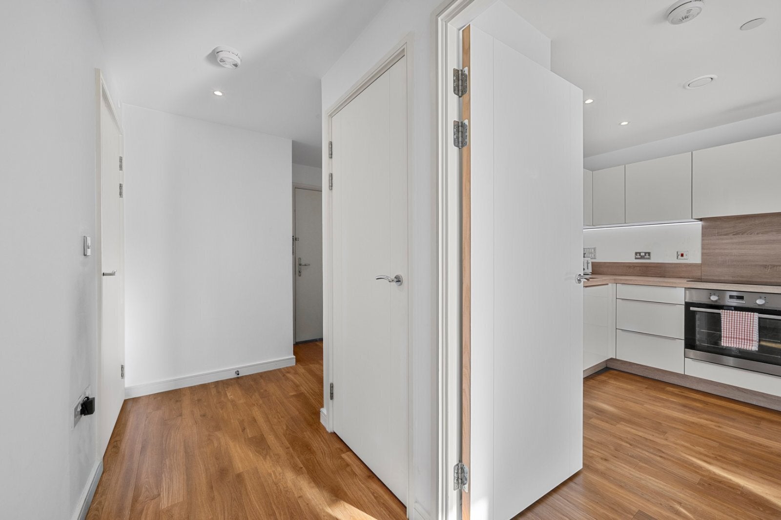 Flat Vian Street in Greater London