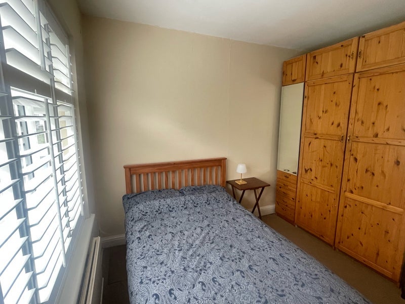 Room Claremont Park in Greater London