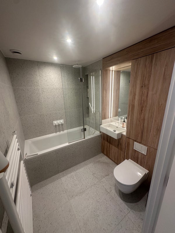 Room Raven Row in Greater London