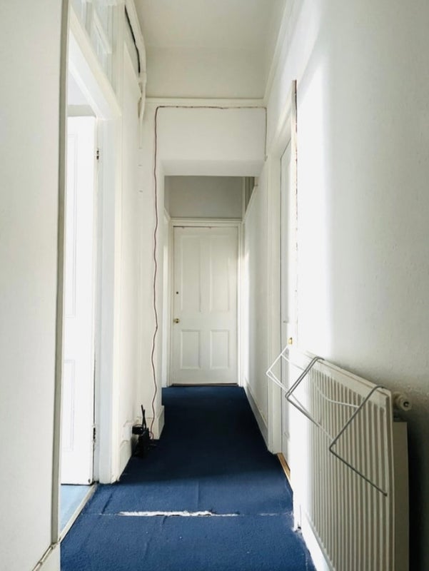Room Kentish Town Road in Greater London