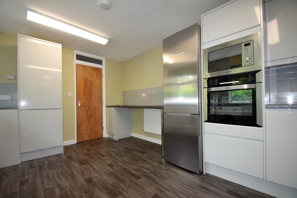Flat Buckingham Grove in Greater London