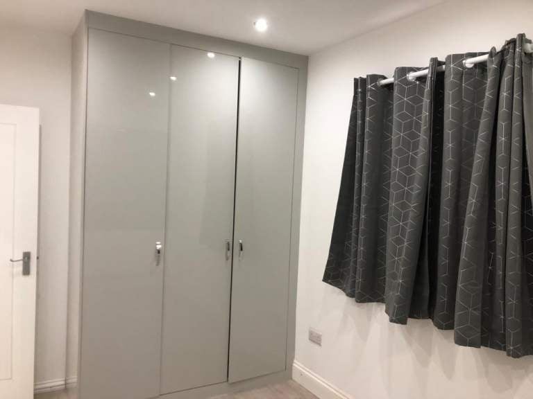 Flat Carlisle Gardens in Greater London
