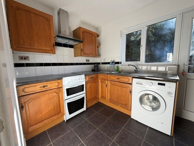 House Repton Close in Luton