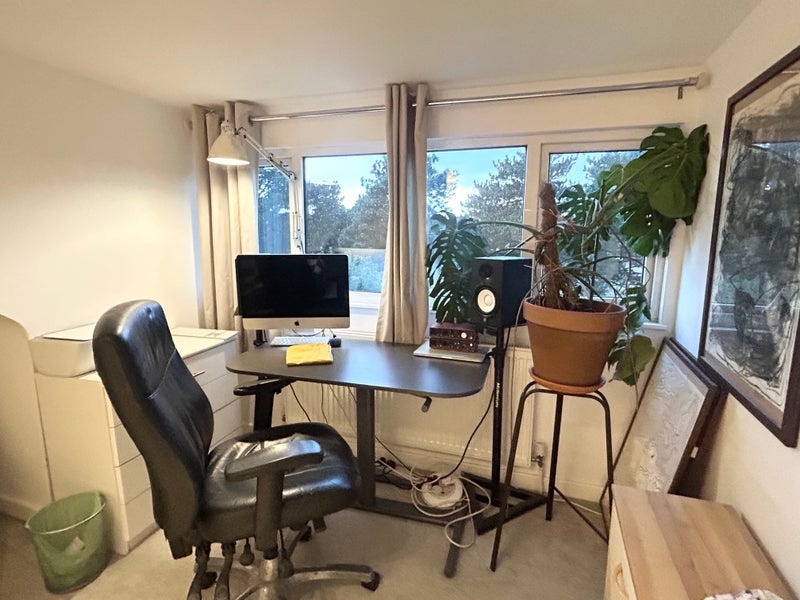 Room Murchison Avenue in Greater London