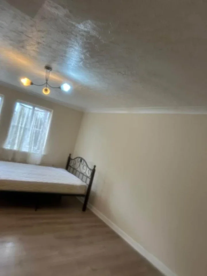 Room Redbourne Drive in Greater London