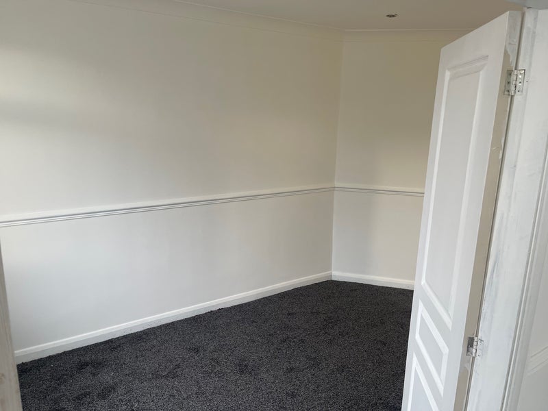 Flat Barnsley Road in Wakefield
