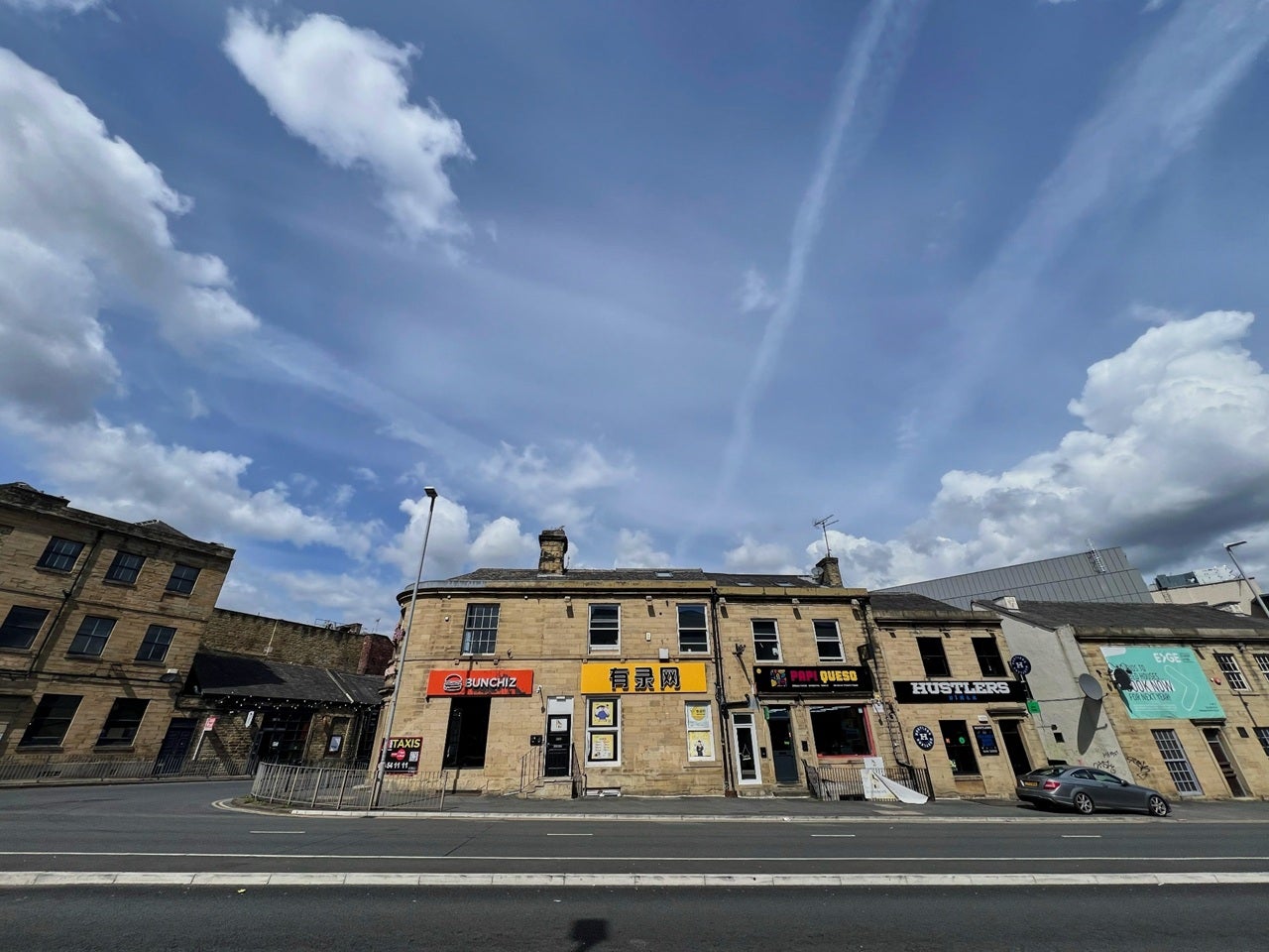 Flat Queen Street in Kirklees