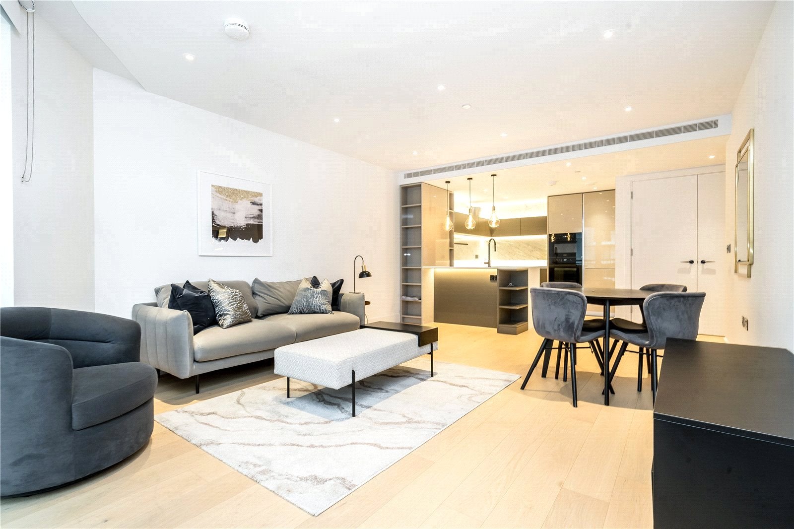 Flat West Cross Route in Greater London