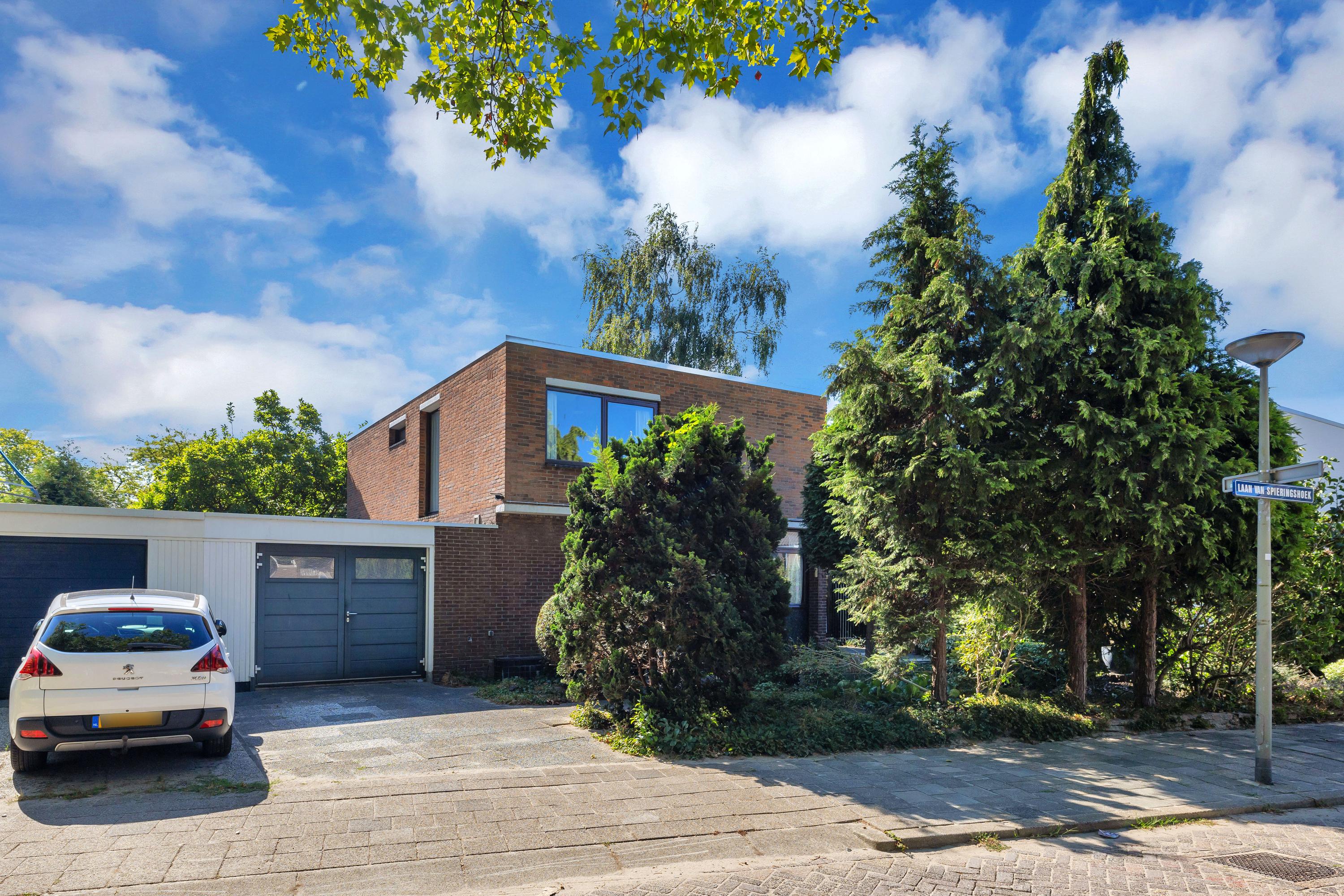 Huis Laan van Spieringshoek 9 in Schiedam
