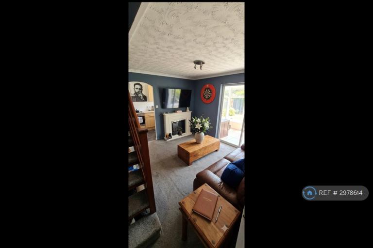 House Mayfield Close in Bromsgrove