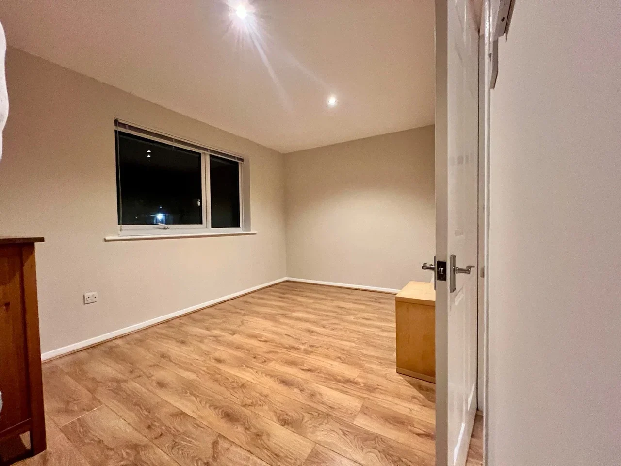 Flat Makepeace Road in Greater London