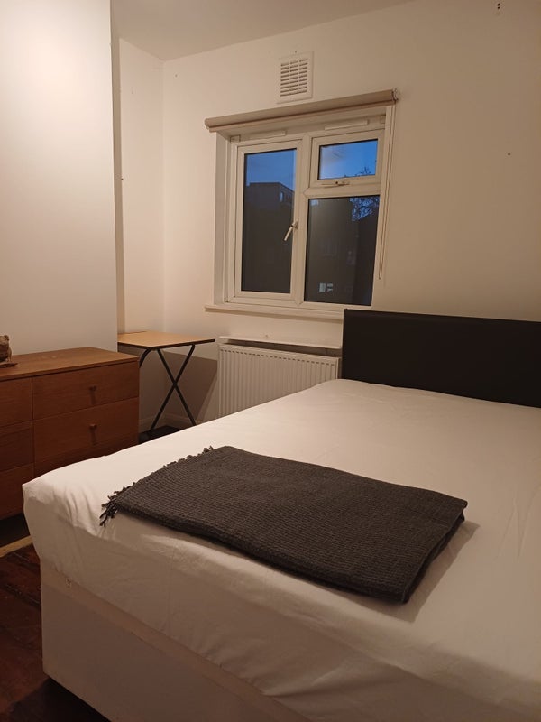 Room Grange Walk in Greater London