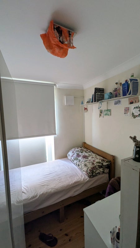 Room Sextant Avenue in Greater London