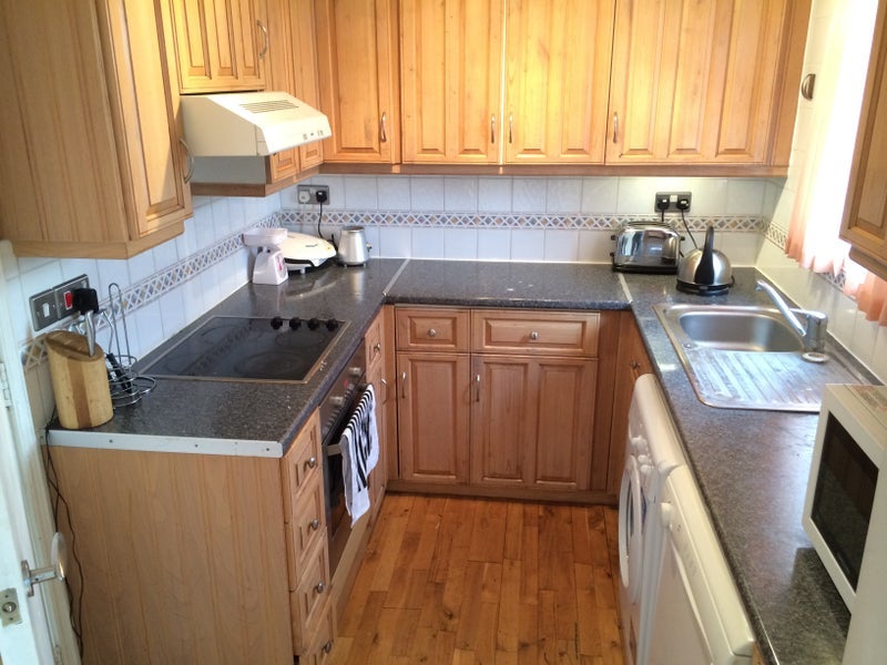 Room Athol Square in Greater London