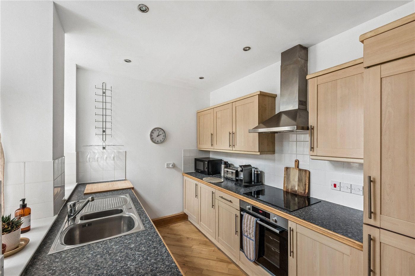 Flat Middlesex Street in City of London