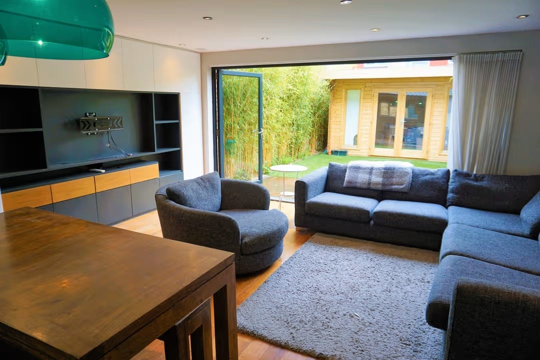 House Fontenoy Road in Greater London