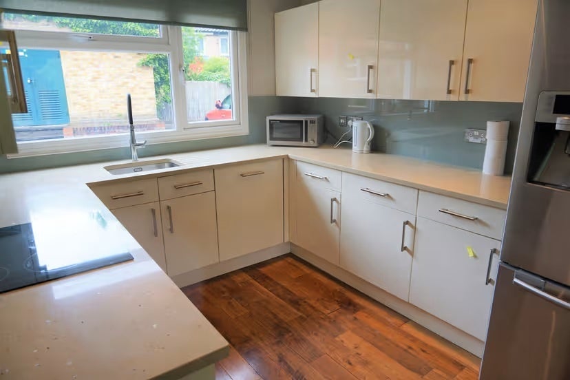 House Fontenoy Road in Greater London