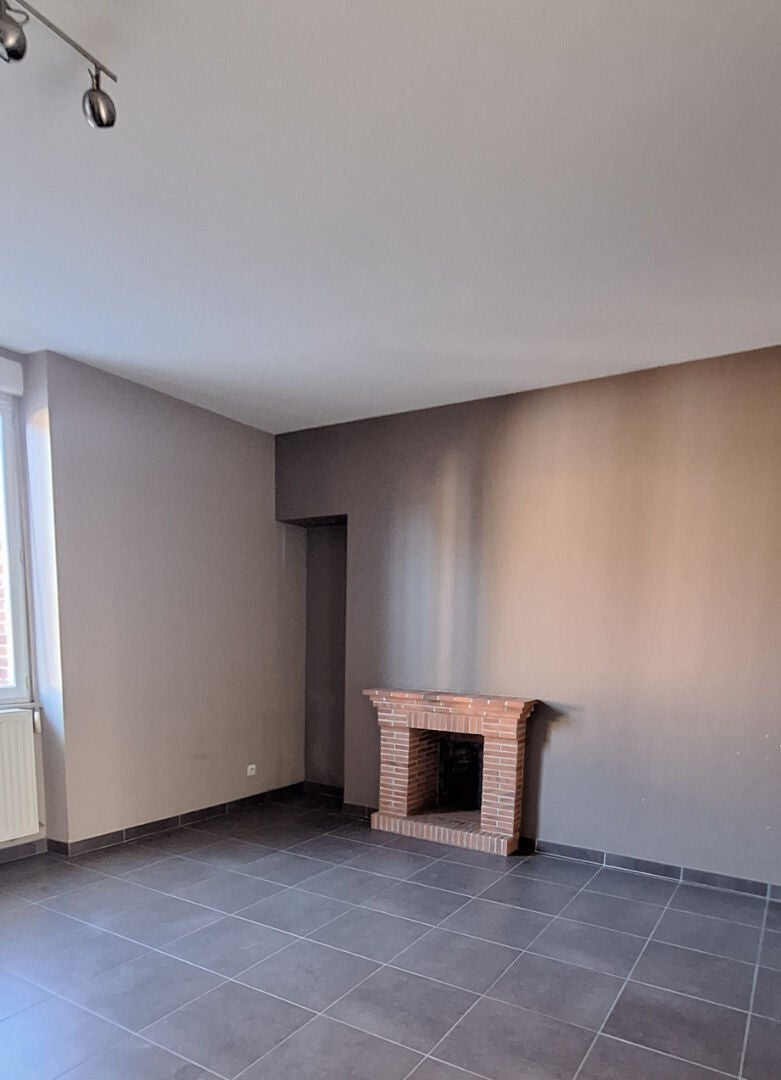 Flat Rue Jean Joudiou in Châteauneuf-sur-Loire