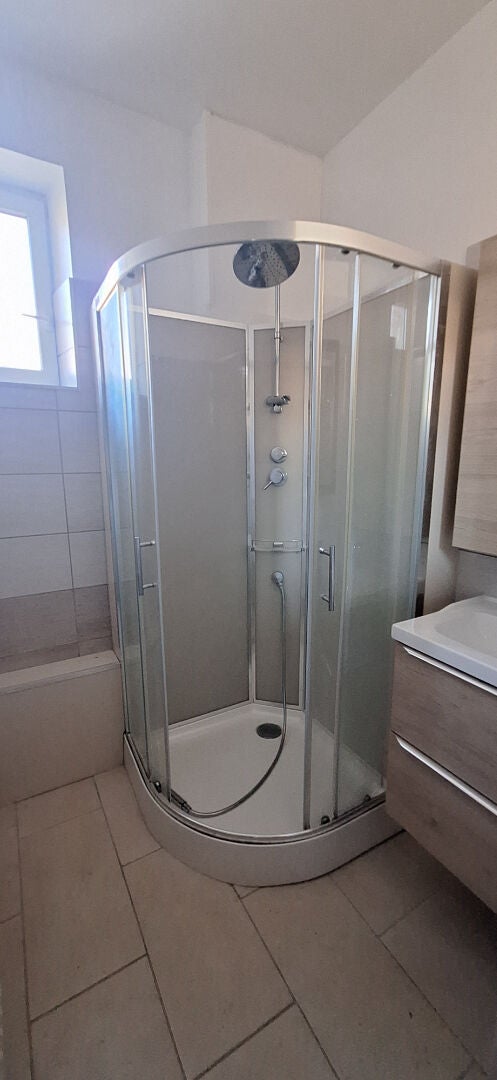 Flat Rue Jean Joudiou in Châteauneuf-sur-Loire