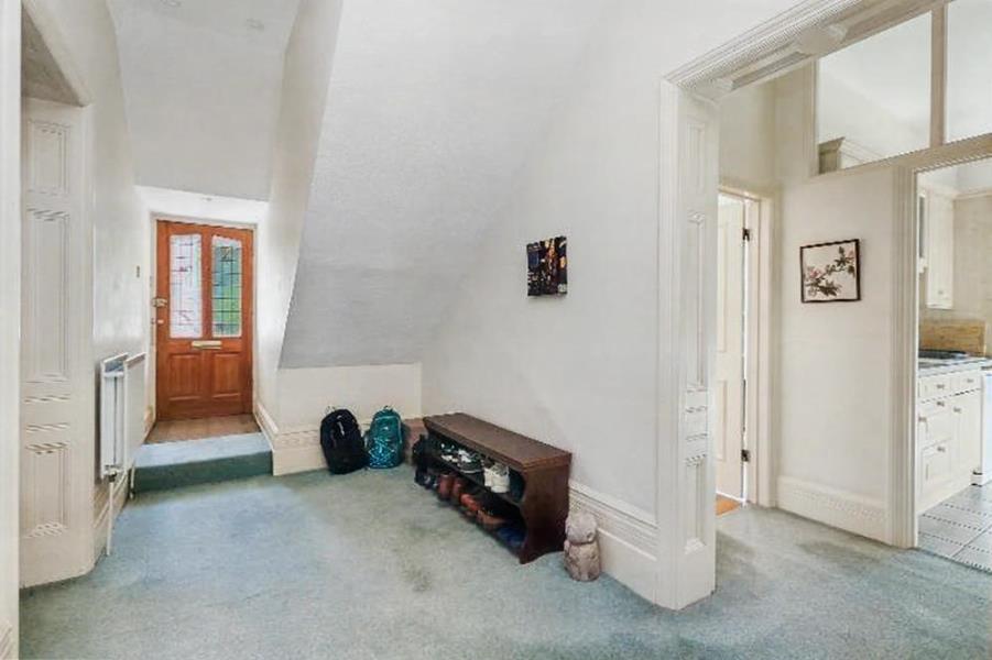 Flat Ditton Road in Greater London