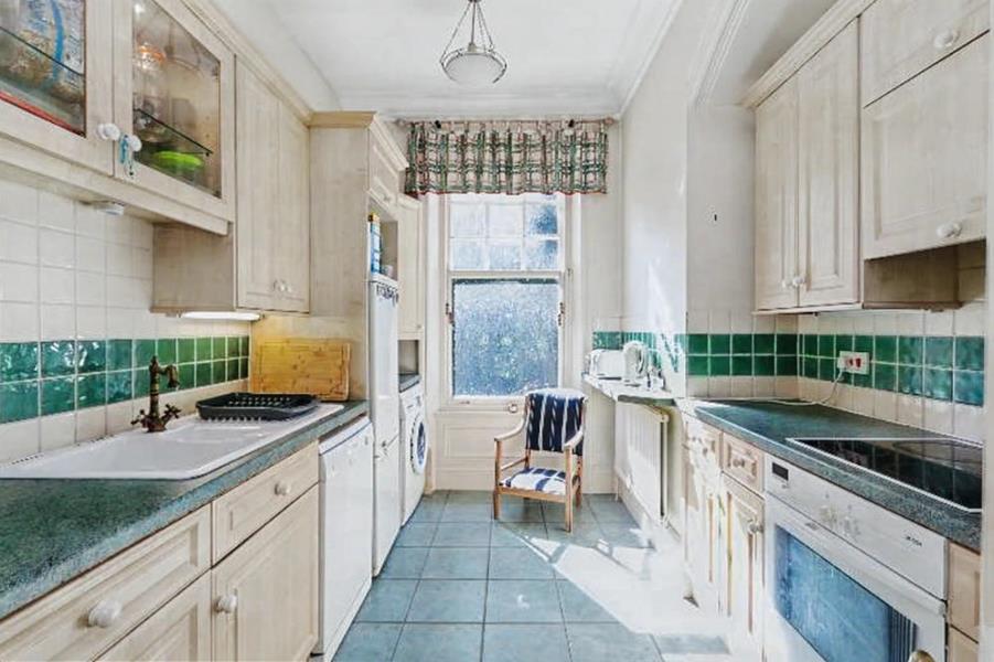 Flat Ditton Road in Greater London