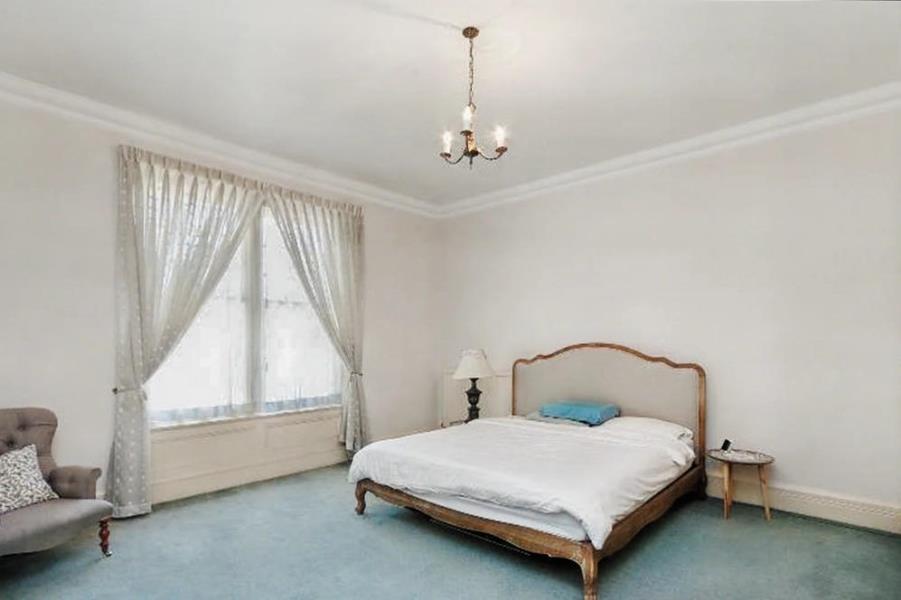 Flat Ditton Road in Greater London