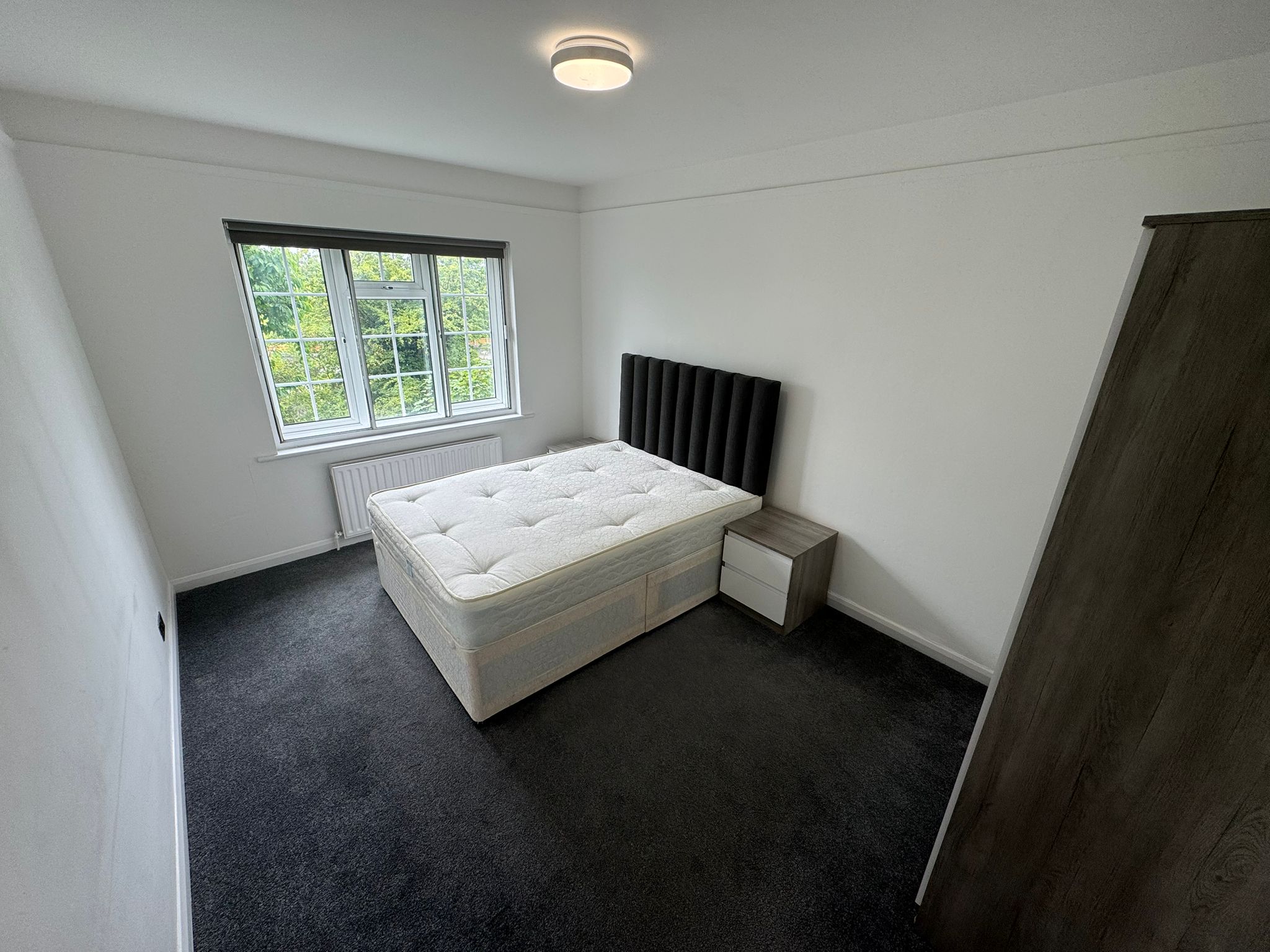 Flat Edgeworth Close in Greater London