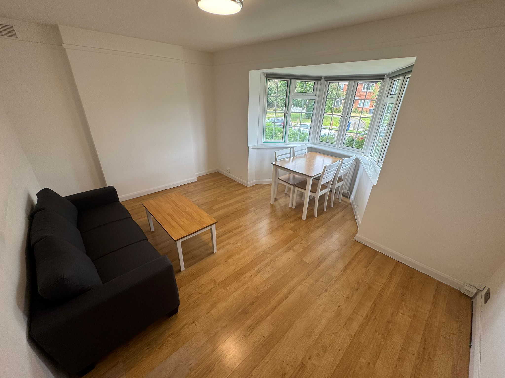 Flat Edgeworth Close in Greater London
