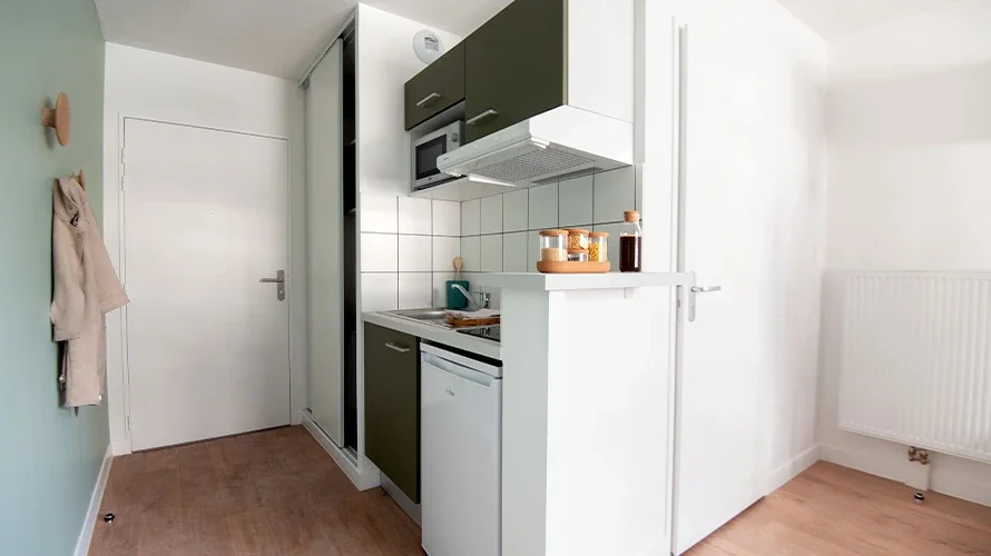 Room Place Charles de Gaulle in Castelnau-le-Lez
