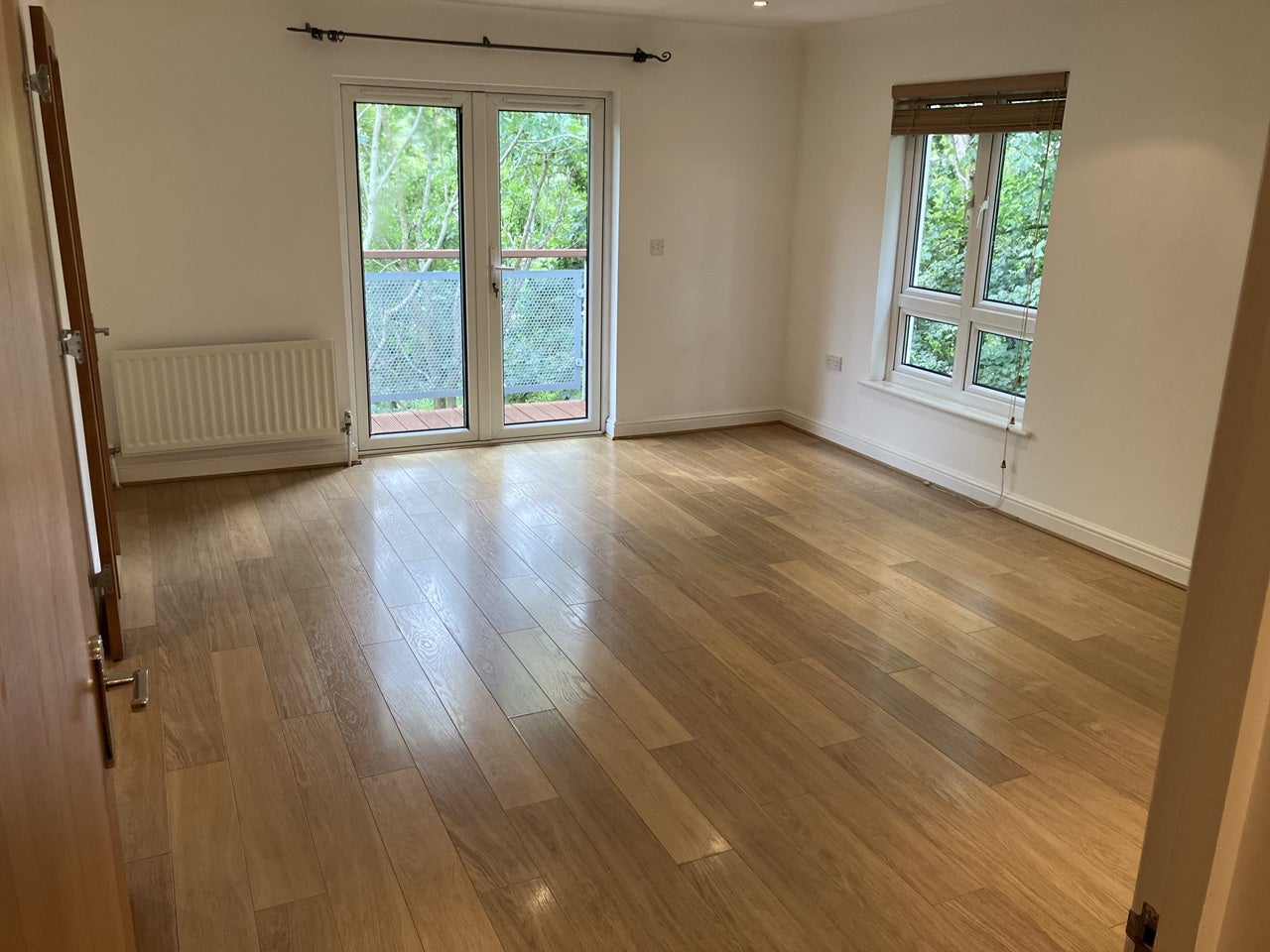 Flat Cassiobury Park Avenue in Watford
