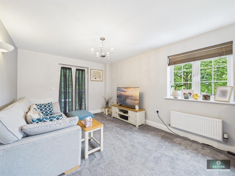 Room Valley Drive in Crawley