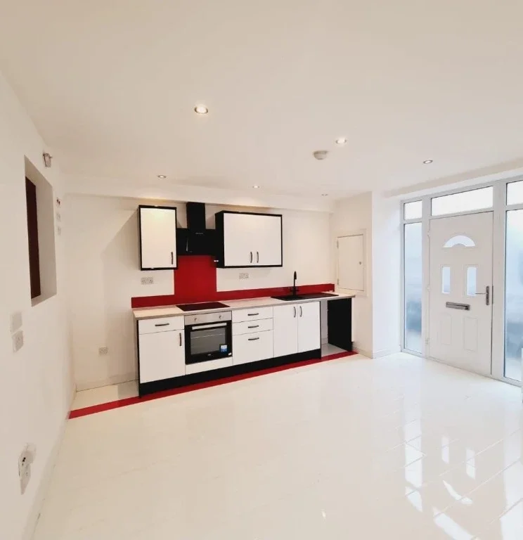 Flat Hazelwood Road in Northampton