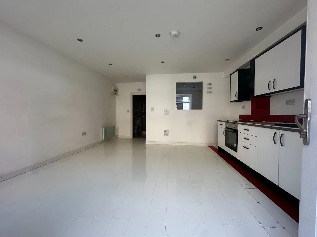 Flat Hazelwood Road in Northampton