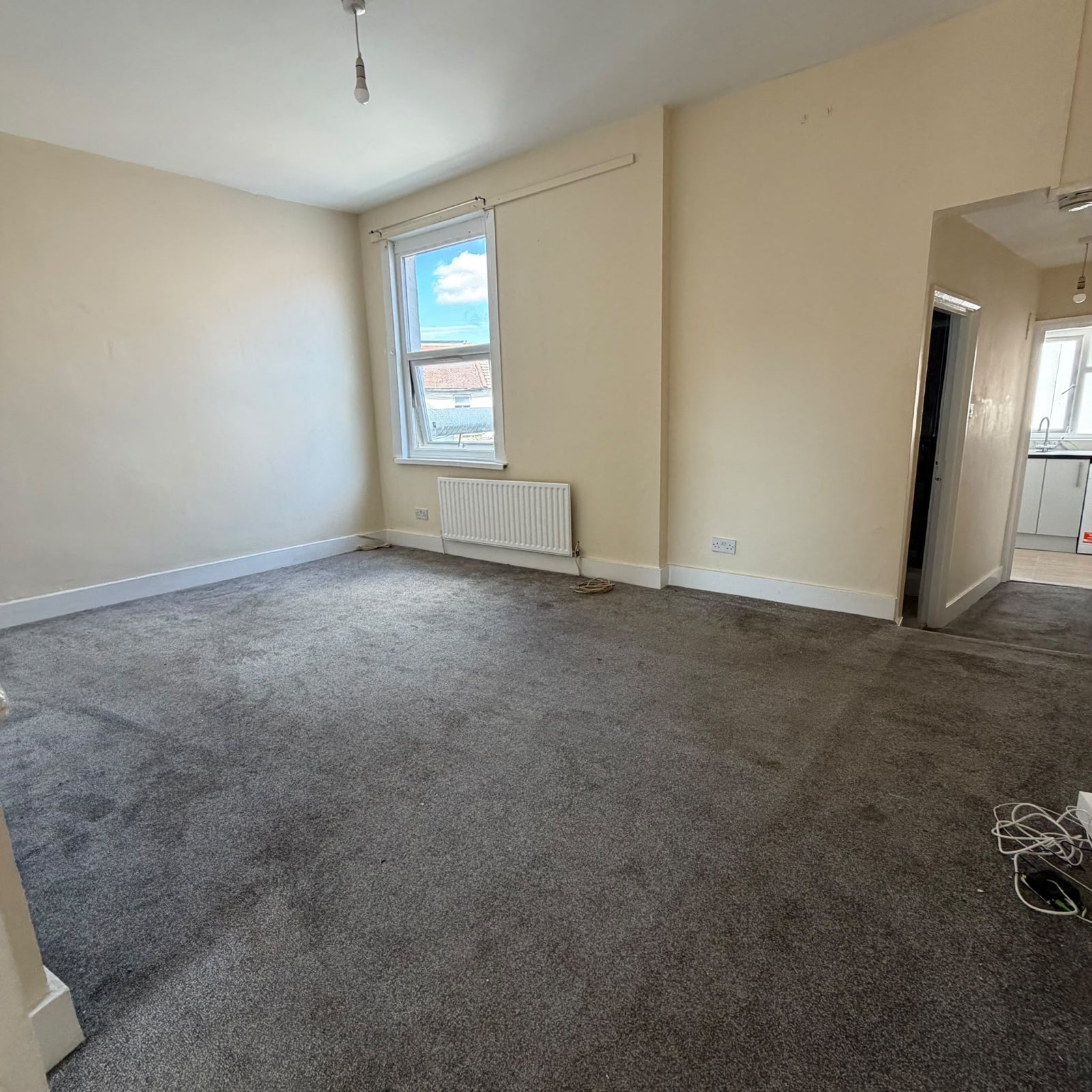 Flat Adelaide Road in Greater London