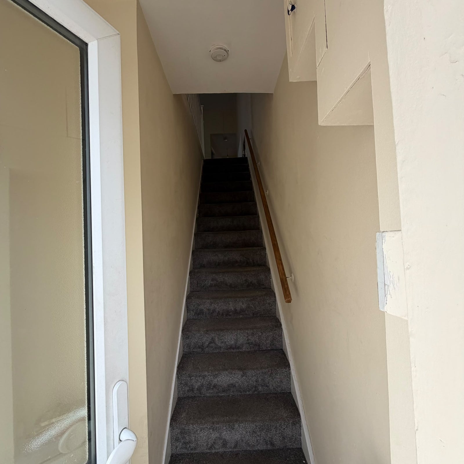 Flat Adelaide Road in Greater London