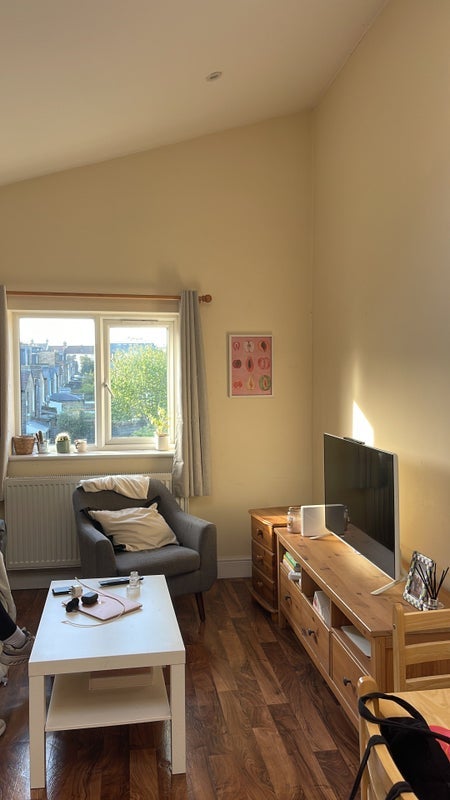 Flat Upper Tooting Road in Greater London
