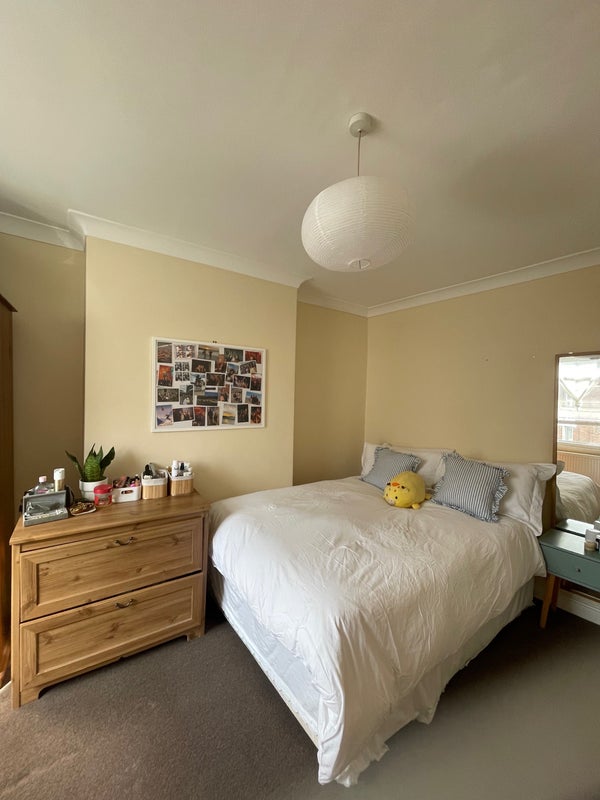 Flat Upper Tooting Road in Greater London