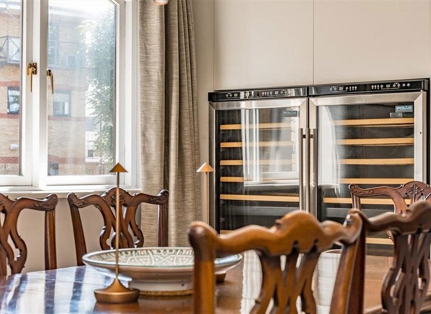House Goodhart Place in Greater London
