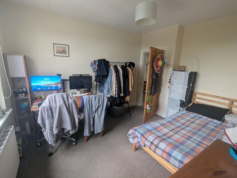 Room Kinstone Avenue in Glasgow