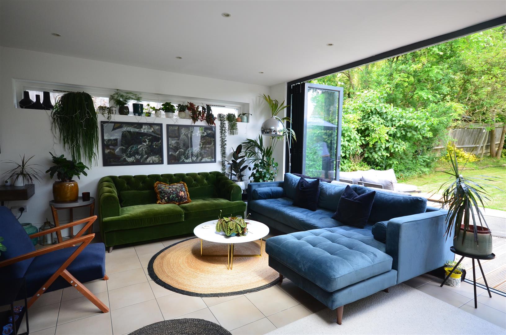 Flat Muswell Hill Road in Greater London